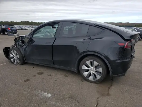 7SAYGDEE8PF867588 2023 TESLA MODEL Y - Image 2