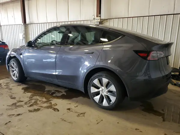 7SAYGDEE8PF880406 2023 TESLA MODEL Y - Image 2