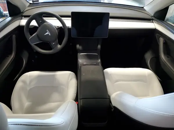 7SAYGDEE8PF880406 2023 TESLA MODEL Y - Image 8