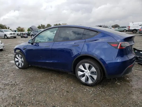 7SAYGDEE8PF881460 2023 TESLA MODEL Y - Image 2