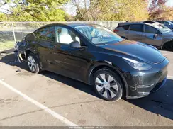 7SAYGDEE8PF892992 2023 TESLA MODEL Y