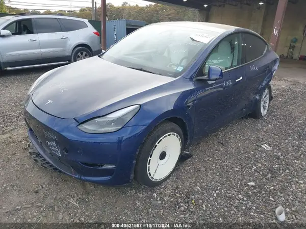 7SAYGDEE8PF895214 2023 TESLA MODEL Y - Image 2