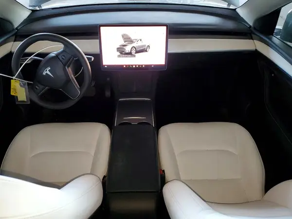 7SAYGDEE8PF903649 2023 TESLA MODEL Y - Image 8