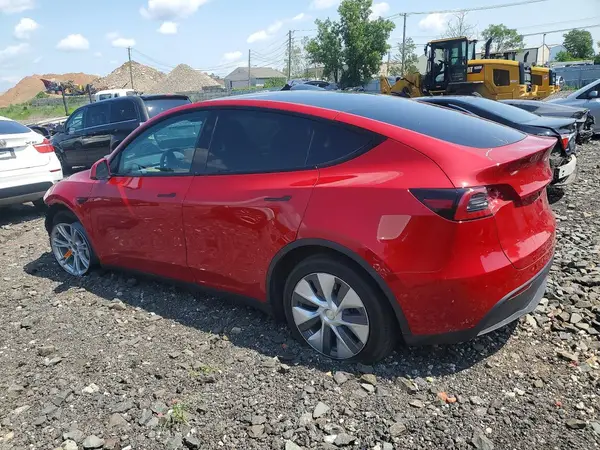 7SAYGDEE8PF909239 2023 TESLA MODEL Y - Image 2