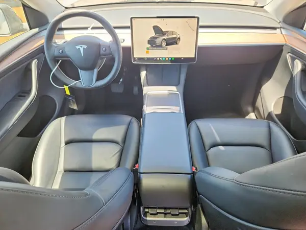 7SAYGDEE8PF918877 2023 TESLA MODEL Y - Image 8