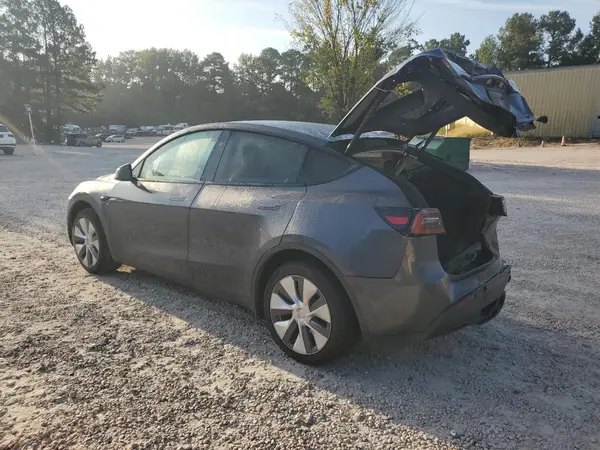 7SAYGDEE8PF928616 2023 TESLA MODEL Y - Image 2