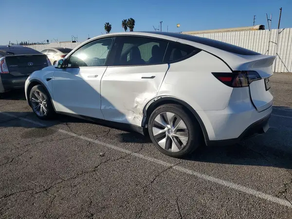 7SAYGDEE8PF937932 2023 TESLA MODEL Y - Image 2
