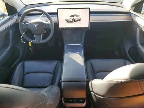 7SAYGDEE8PF937932 2023 TESLA MODEL Y - Image 8