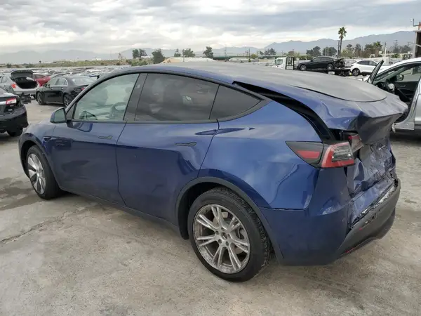 7SAYGDEE8PF959347 2023 TESLA MODEL Y - Image 2