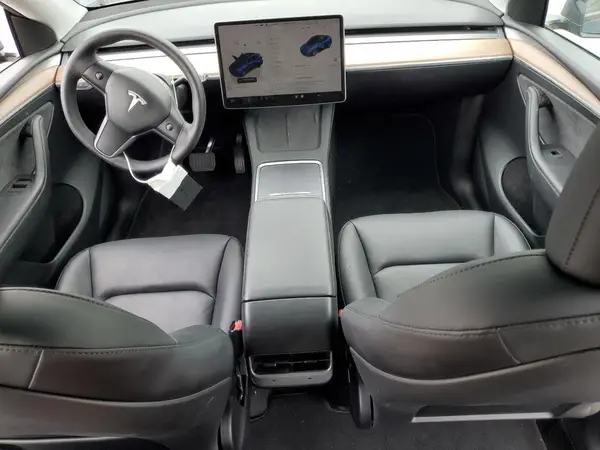7SAYGDEE8PF959347 2023 TESLA MODEL Y - Image 8