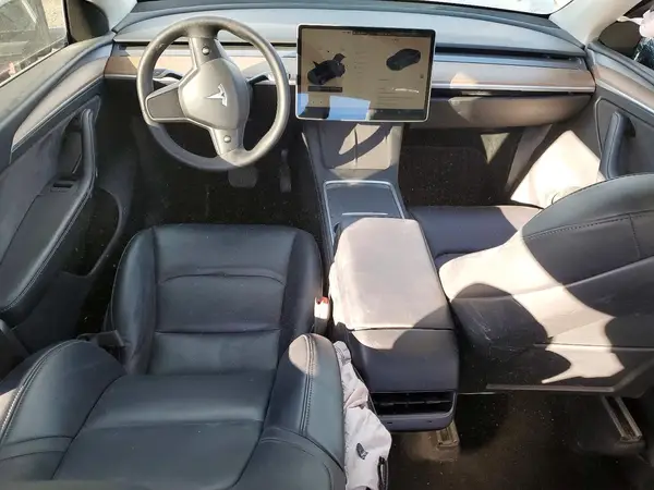 7SAYGDEE8PF964614 2023 TESLA MODEL Y - Image 8
