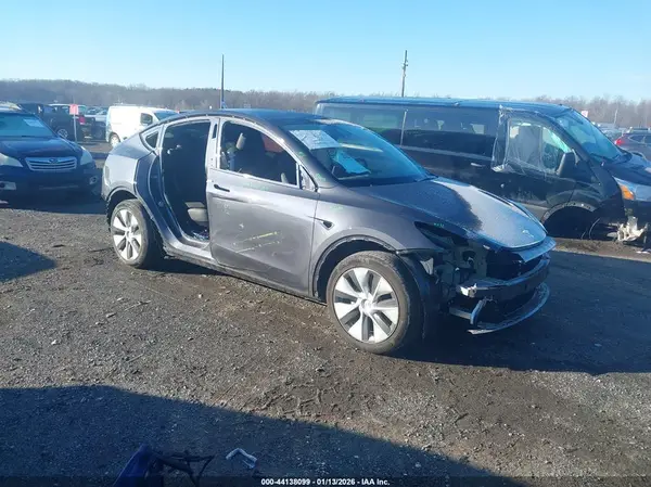 7SAYGDEE8PF980151 2023 TESLA MODEL Y - Image 1