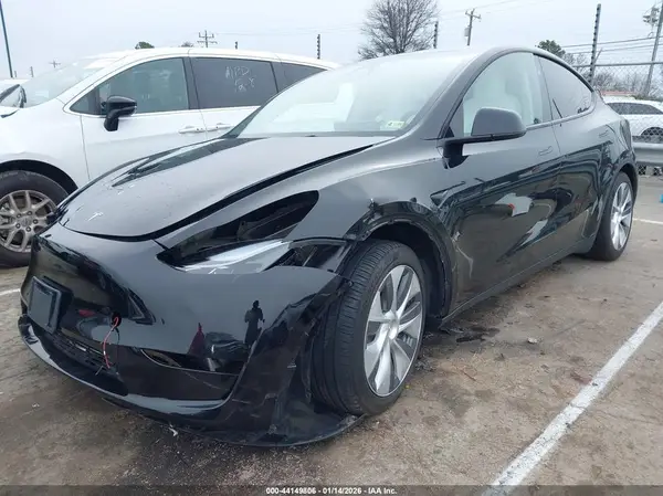 7SAYGDEE8RA214565 2024 TESLA MODEL Y - Image 2