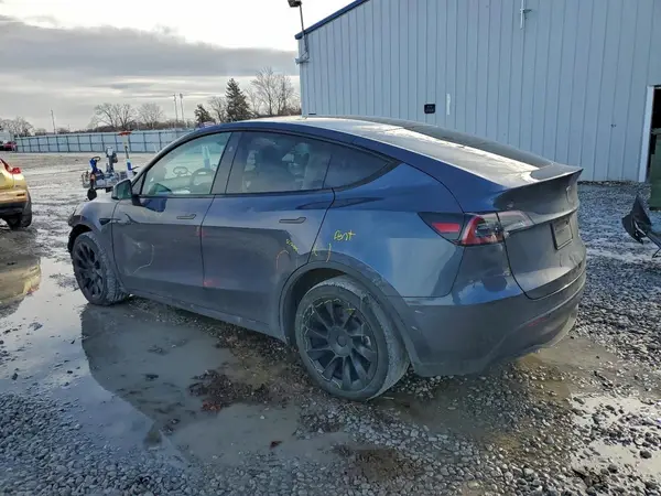 7SAYGDEE8RA216655 2024 TESLA MODEL Y - Image 2
