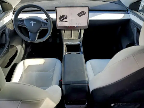 7SAYGDEE8RA216655 2024 TESLA MODEL Y - Image 8