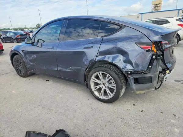 7SAYGDEE8RA216767 2024 TESLA MODEL Y - Image 2
