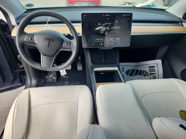 7SAYGDEE8RA216767 2024 TESLA MODEL Y - Image 8