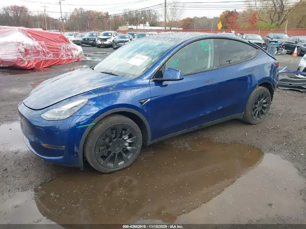 7SAYGDEE8RA217935 2024 TESLA MODEL Y - Image 2