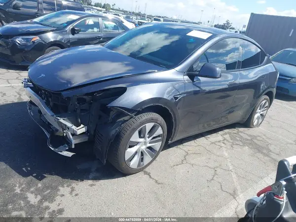 7SAYGDEE8RA218969 2024 TESLA MODEL Y - Image 2