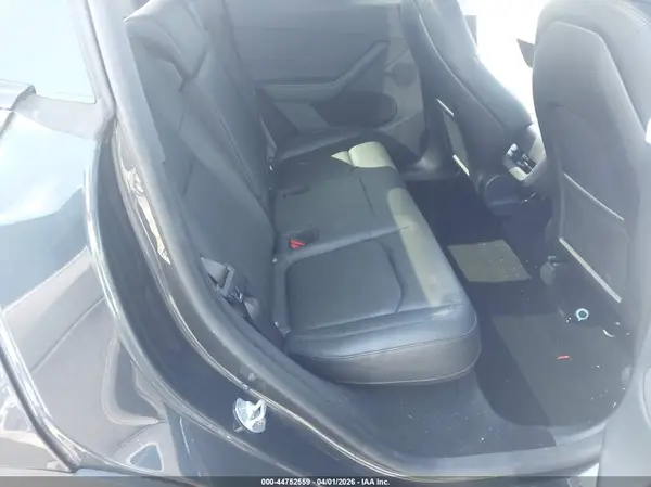 7SAYGDEE8RA218969 2024 TESLA MODEL Y - Image 8