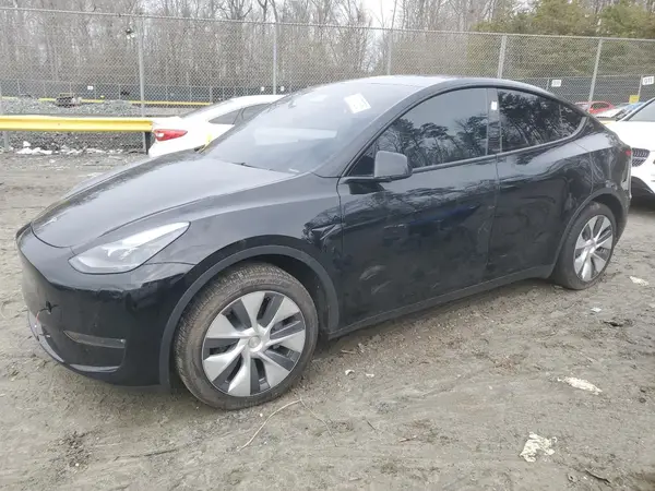 7SAYGDEE8RA219099 2024 TESLA MODEL Y - Image 1