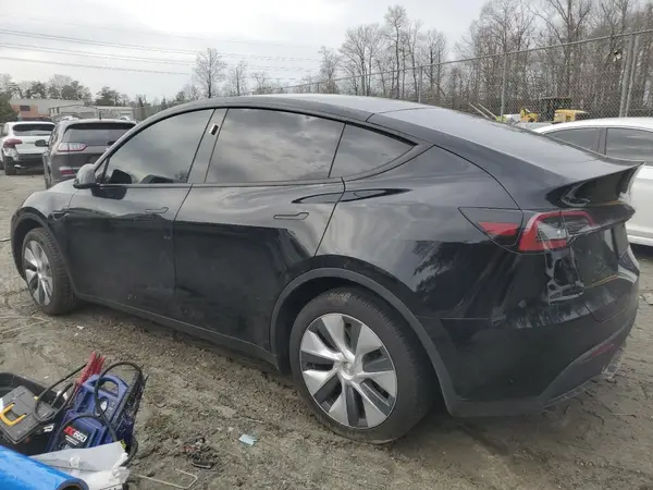 7SAYGDEE8RA219099 2024 TESLA MODEL Y - Image 2