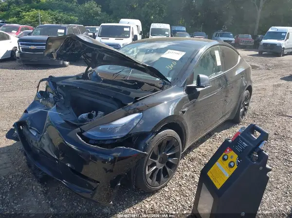7SAYGDEE8RA219619 2024 TESLA MODEL Y - Image 2