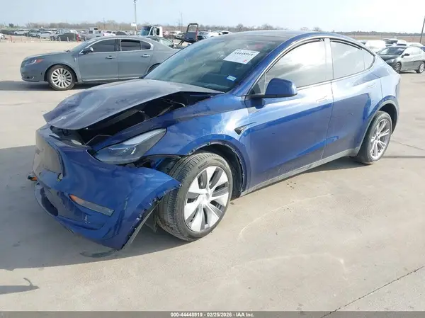 7SAYGDEE8RA221175 2024 TESLA MODEL Y - Image 2