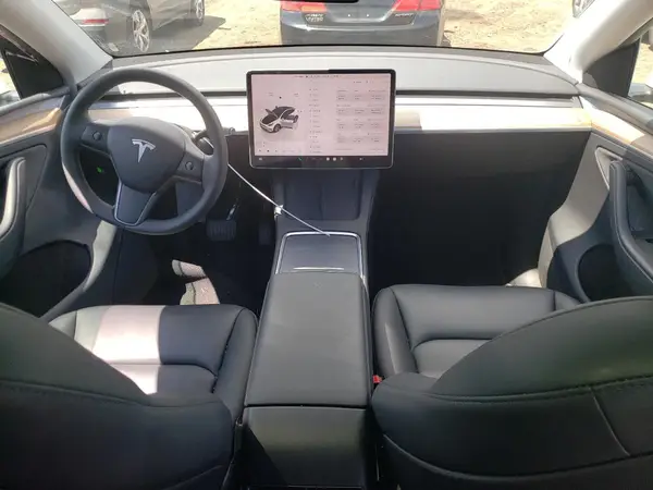 7SAYGDEE8RA221435 2024 TESLA MODEL Y - Image 8