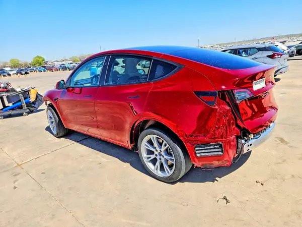 7SAYGDEE8RA222701 2024 TESLA MODEL Y - Image 2