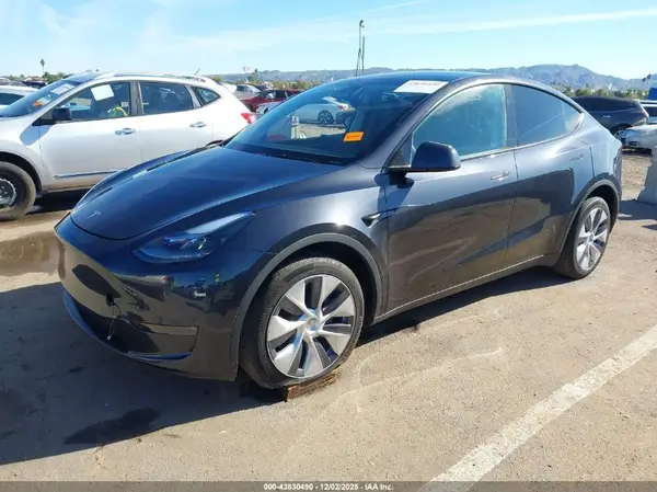 7SAYGDEE8RA226005 2024 TESLA MODEL Y - Image 2