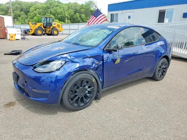 7SAYGDEE8RA227459 2024 TESLA MODEL Y - Image 1