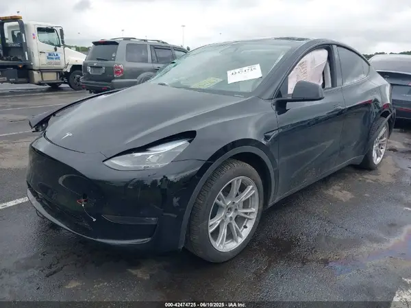 7SAYGDEE8RA228241 2024 TESLA MODEL Y - Image 2