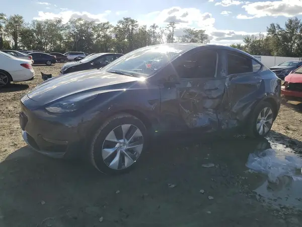 7SAYGDEE8RA228871 2024 TESLA MODEL Y - Image 1