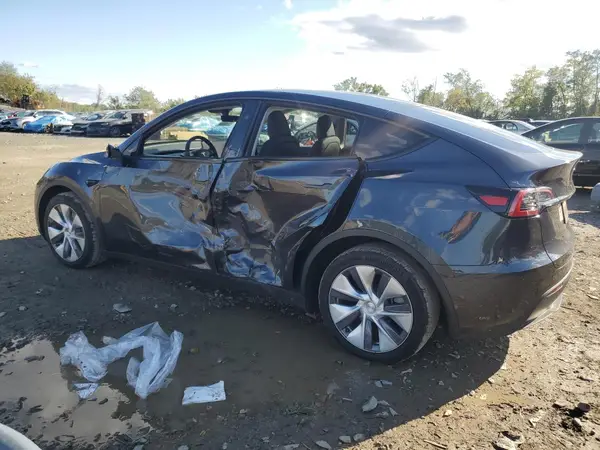 7SAYGDEE8RA228871 2024 TESLA MODEL Y - Image 2