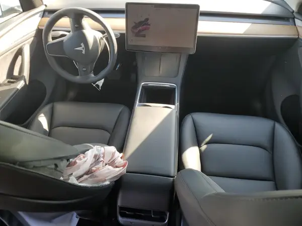 7SAYGDEE8RA230300 2024 TESLA MODEL Y - Image 8