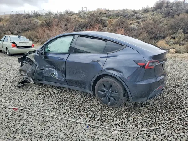 7SAYGDEE8RA231172 2024 TESLA MODEL Y - Image 2