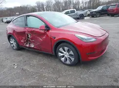 7SAYGDEE8RA232709 2024 TESLA MODEL Y