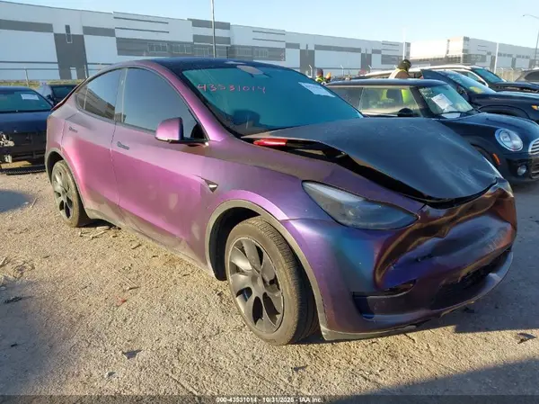 7SAYGDEE8RA232743 2024 TESLA MODEL Y - Image 1