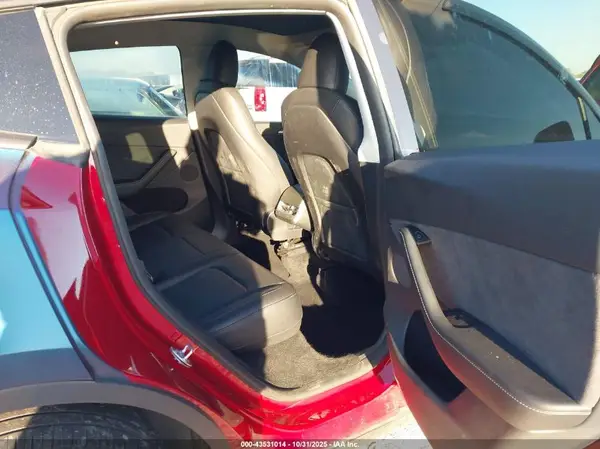 7SAYGDEE8RA232743 2024 TESLA MODEL Y - Image 8