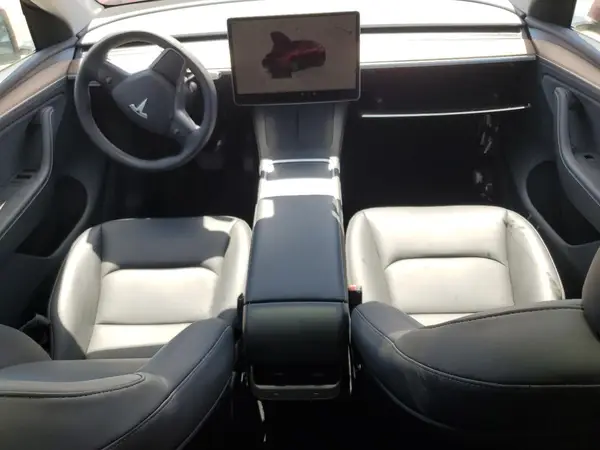 7SAYGDEE8RA233147 2024 TESLA MODEL Y - Image 8