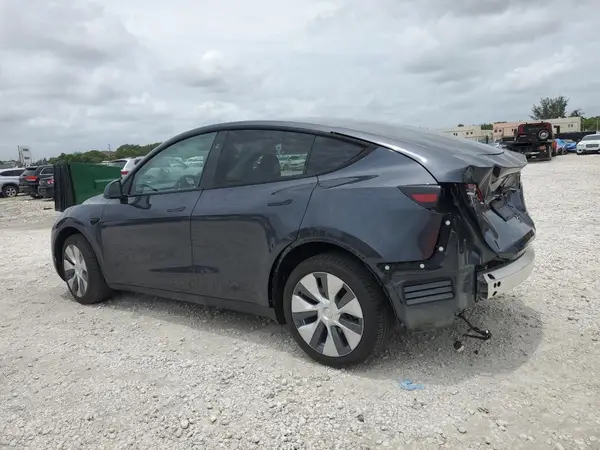 7SAYGDEE8RA233228 2024 TESLA MODEL Y - Image 2