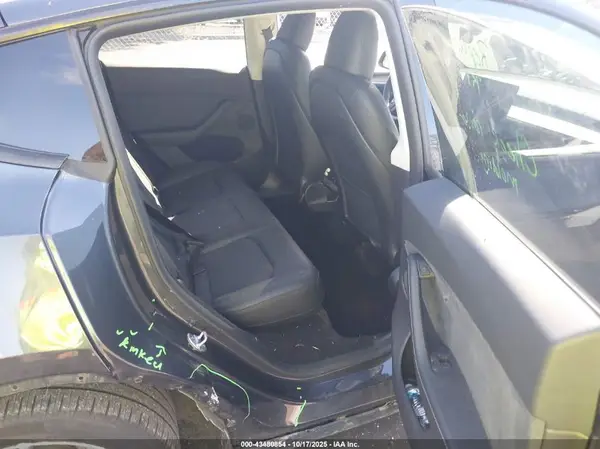 7SAYGDEE8RA234511 2024 TESLA MODEL Y - Image 8