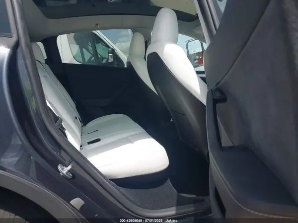7SAYGDEE8RA234959 2024 TESLA MODEL Y - Image 8