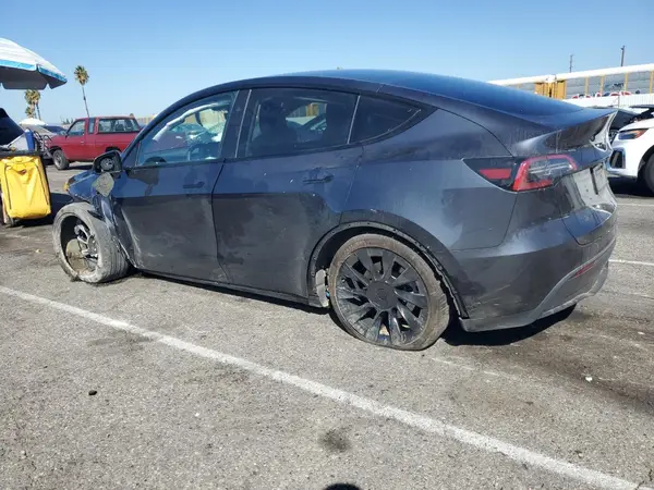 7SAYGDEE8RA237666 2024 TESLA MODEL Y - Image 2