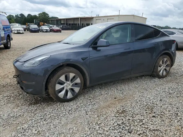 7SAYGDEE8RA243340 2024 TESLA MODEL Y - Image 1