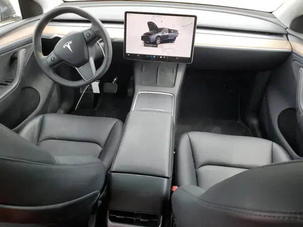 7SAYGDEE8RA243340 2024 TESLA MODEL Y - Image 8