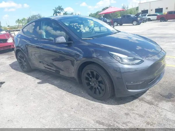 7SAYGDEE8RA245668 2024 TESLA MODEL Y - Image 1