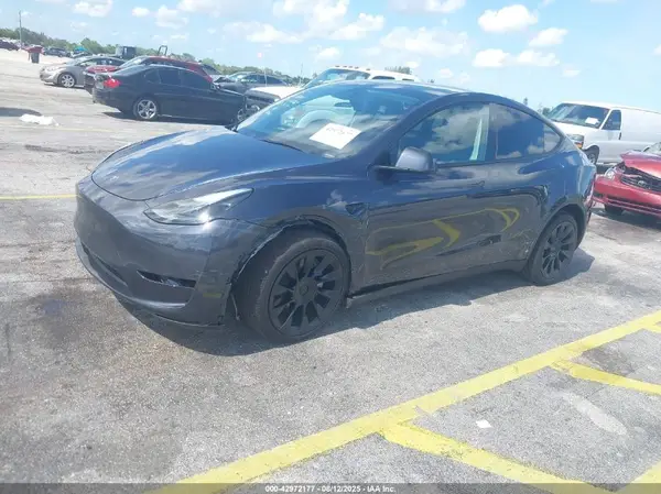 7SAYGDEE8RA245668 2024 TESLA MODEL Y - Image 2