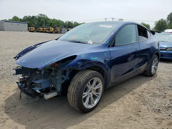 7SAYGDEE8RA248635 2024 TESLA MODEL Y - Image 1